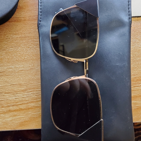 Fendi Cat eye Sunglasses - Picture 6 of 9